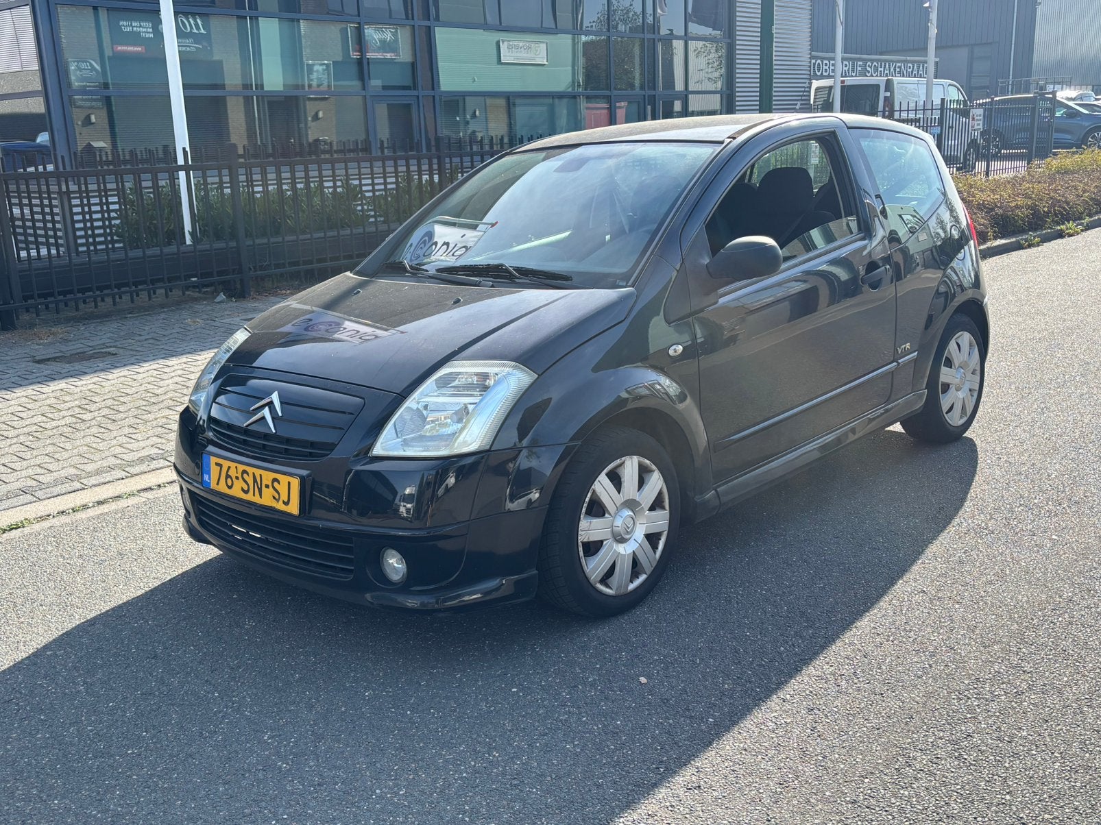 Citroën C2 1.4 I 2006 Zwart nieuwe apk 20-11-2027, Auto's, Voorwielaandrijving, 4 cilinders, 4 stoelen, Zwart