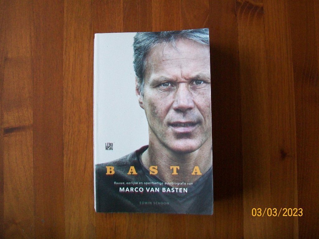 Basta - Marco van Basten ( Edwin Schoon), Verzamelen, Verzenden, Zo goed als nieuw, Ajax, Boek of Tijdschrift