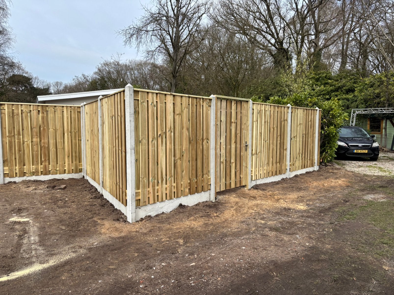Grenen hout/beton schutting €110 per meter incl. Montage, Ophalen, 1 tot 2 meter, Minder dan 3 meter, Zo goed als nieuw