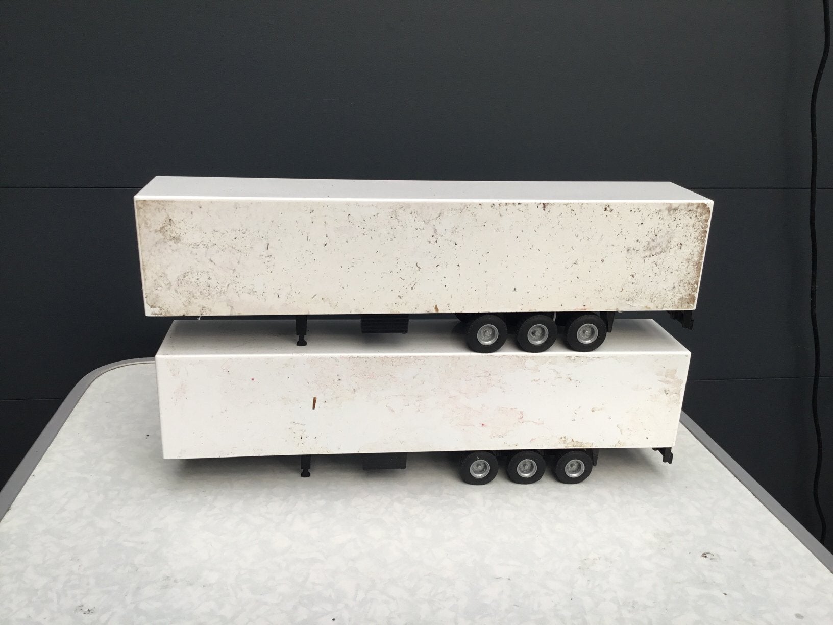 2 lion Toys opleggers, Ophalen of Verzenden, Zo goed als nieuw, Bus of Vrachtwagen, Lion Toys