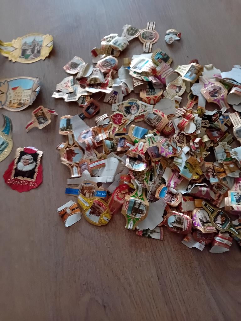 sigaren bandjes grote partij, Ophalen of Verzenden, Gebruikt, Sigarenbandjes