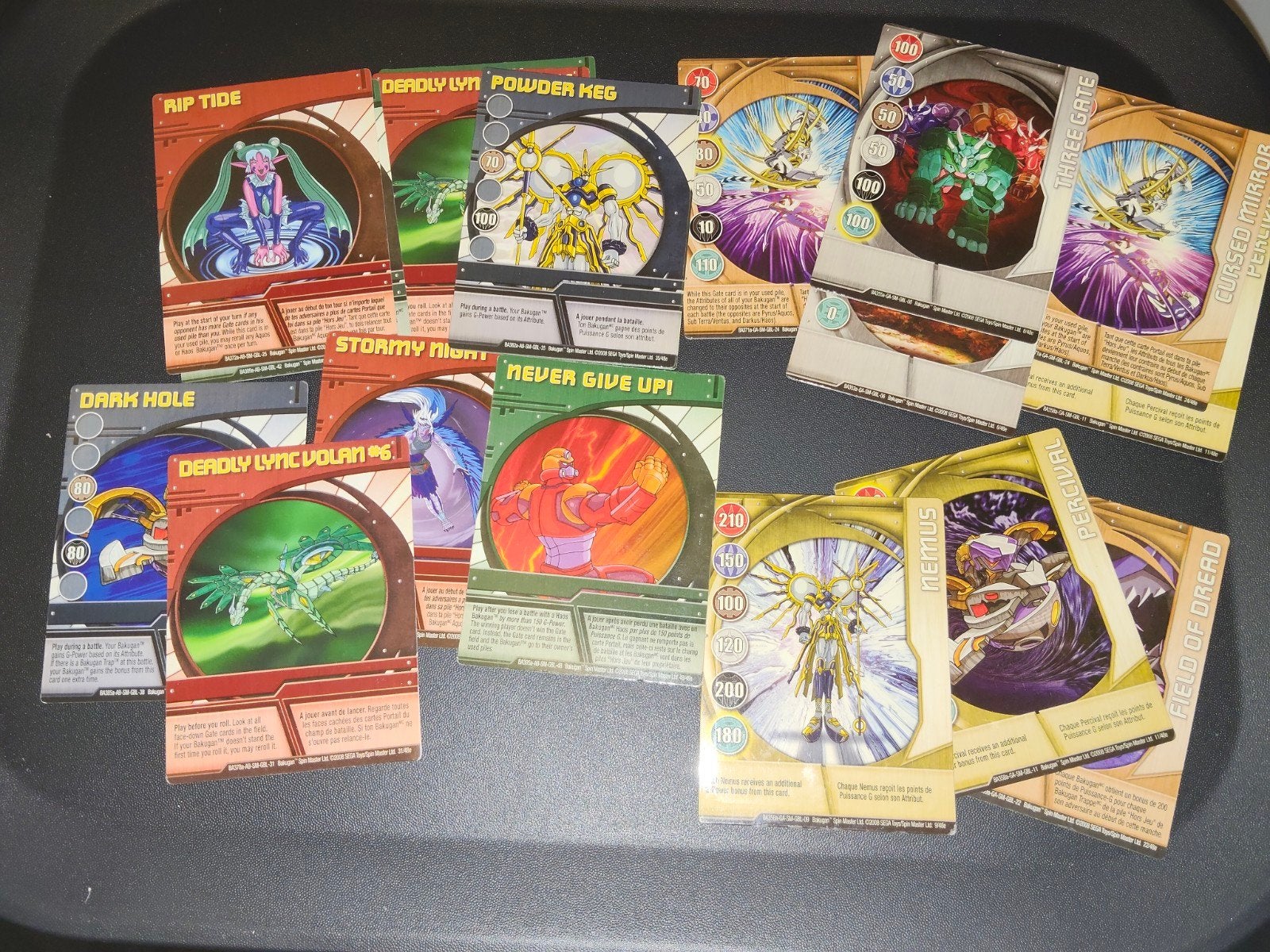 Bakugan kaarten: 8 magneetkaarten en 10 gewone kaarten, Ophalen of Verzenden, Gebruikt, Meerdere kaarten