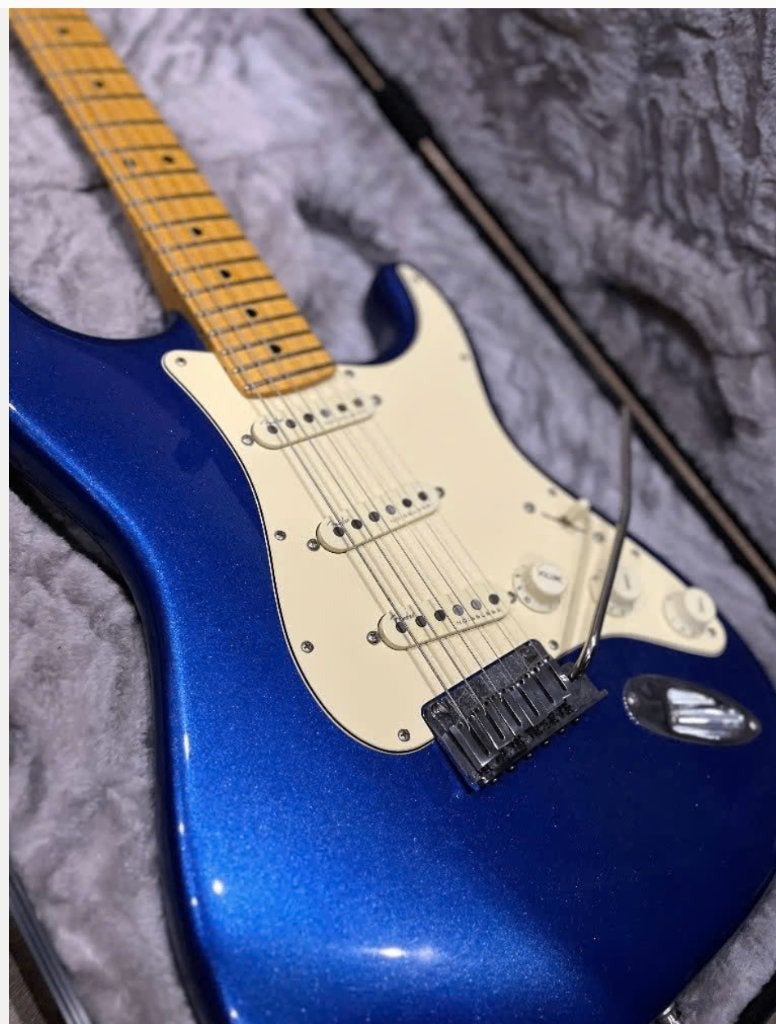 Fender American Ultra Strat USA 2022 (Mint) + Hardcase, Ophalen of Verzenden, Zo goed als nieuw, Solid body, Fender