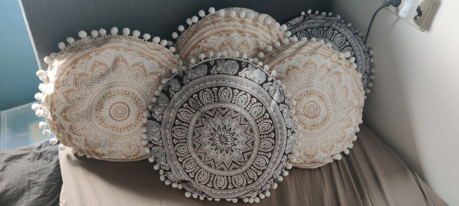 5 Nieuwe Ronde Ibiza Kussens met Pompons, Huis en Inrichting, Meerkleurig, Met print, Rond, Nieuw
