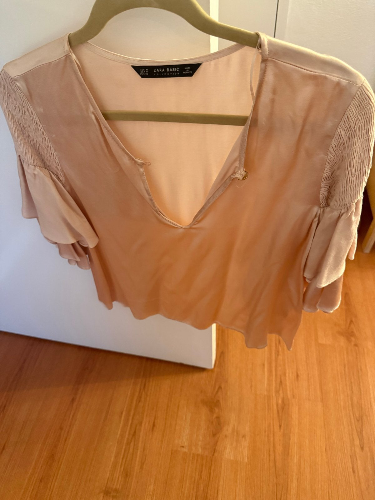 Zara Basic Blouse - Perzikroze met ruches, Kleding | Dames, Maat 38/40 (M), Ophalen of Verzenden, Korte mouw, Roze