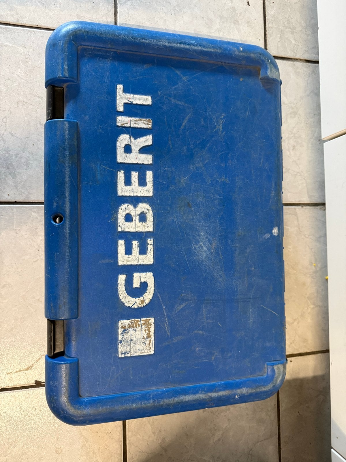 Geberit ACO 202 perstang met 5 persbekken M profiel, Ophalen, Gebruikt