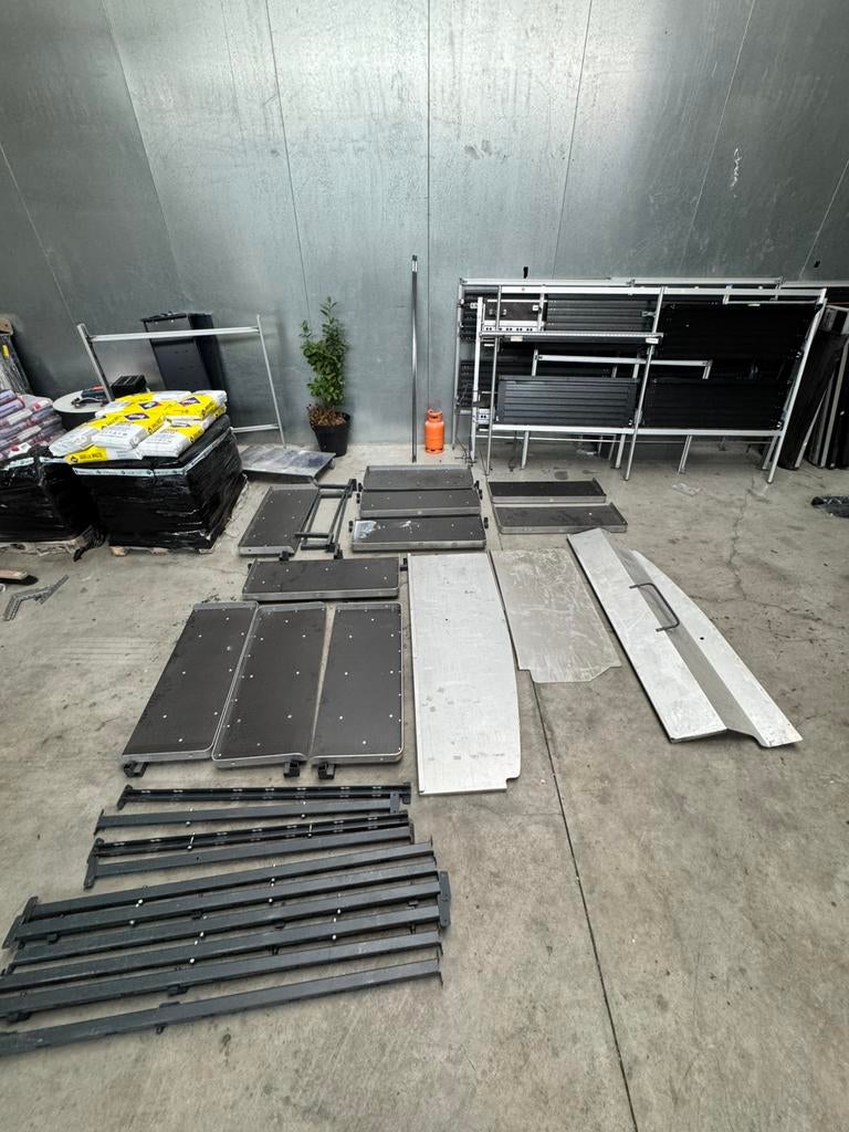 Complete set schappen, Ophalen, Zo goed als nieuw