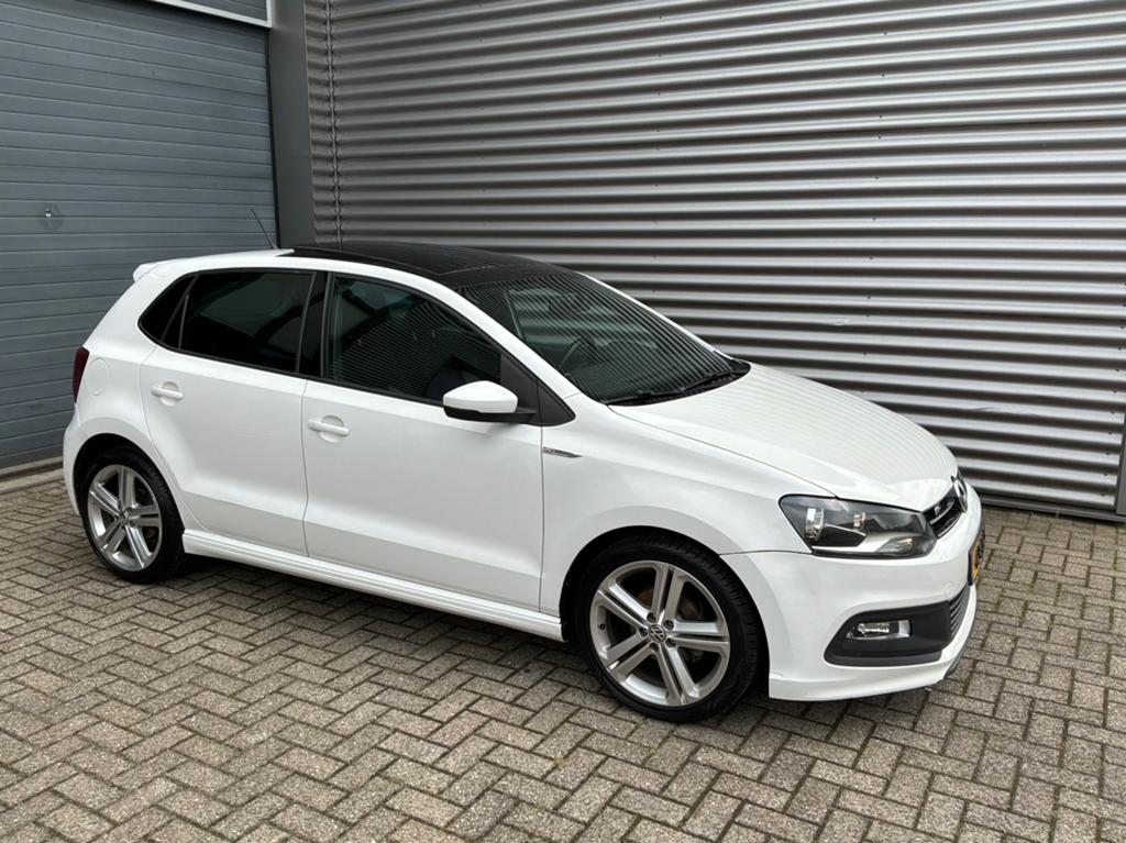 Te koop volkswagen polo 1.2 R-Line lage kms! NAP, Auto's, Volkswagen, Sound system, 4 cilinders, Alcantara, Wit