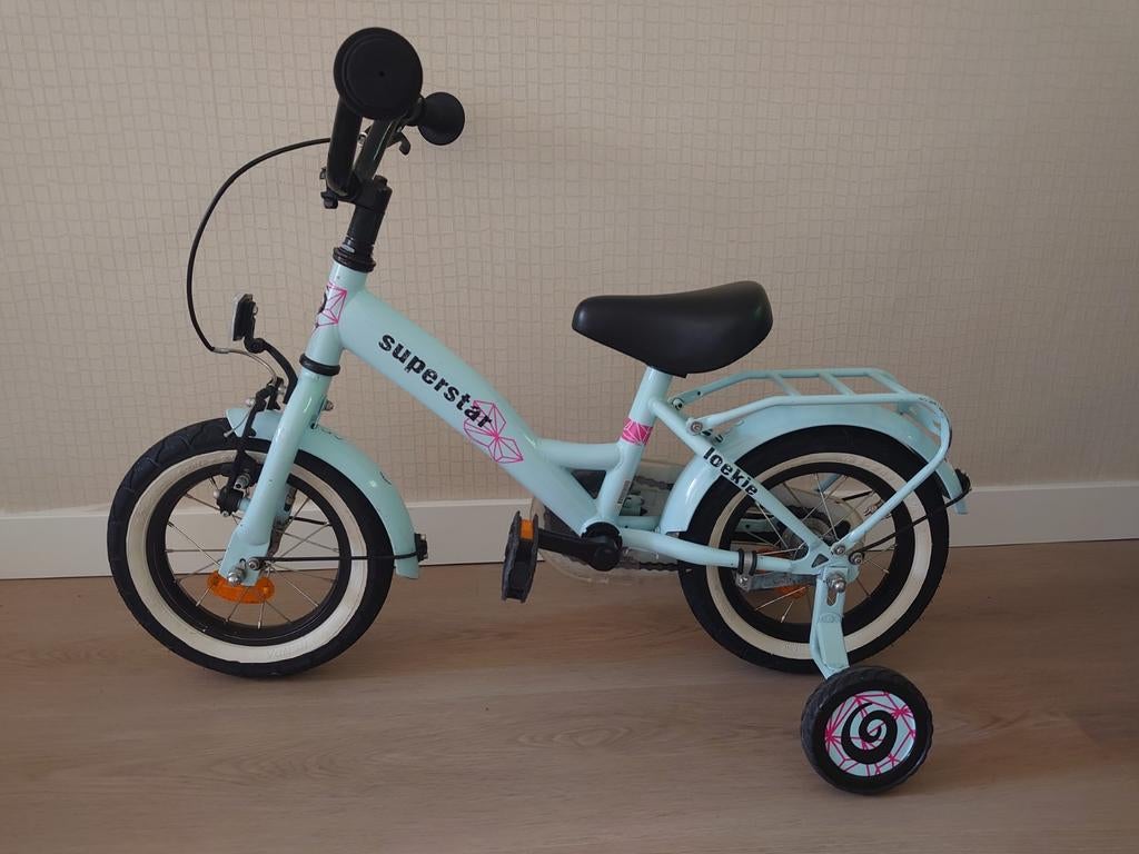 Loekie Superstar kinderfiets 12 inch met zijwieltjes, Ophalen, Zijwieltjes, Gebruikt, Velgrem