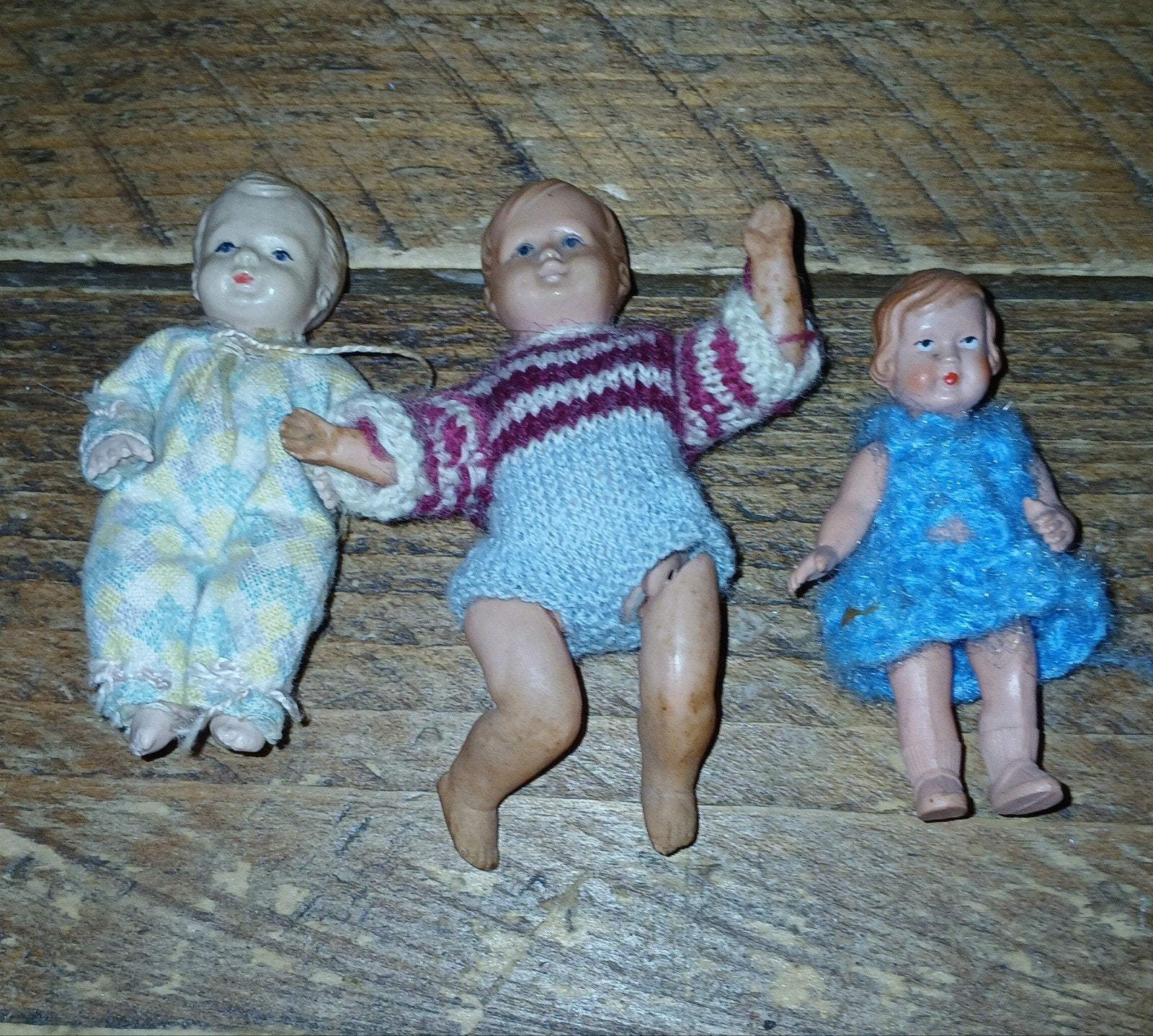 Drie antieke celluloid poppenhuis popjes, Verzamelen, Poppenhuizen en Toebehoren, Ophalen of Verzenden, Gebruikt, Poppenhuis