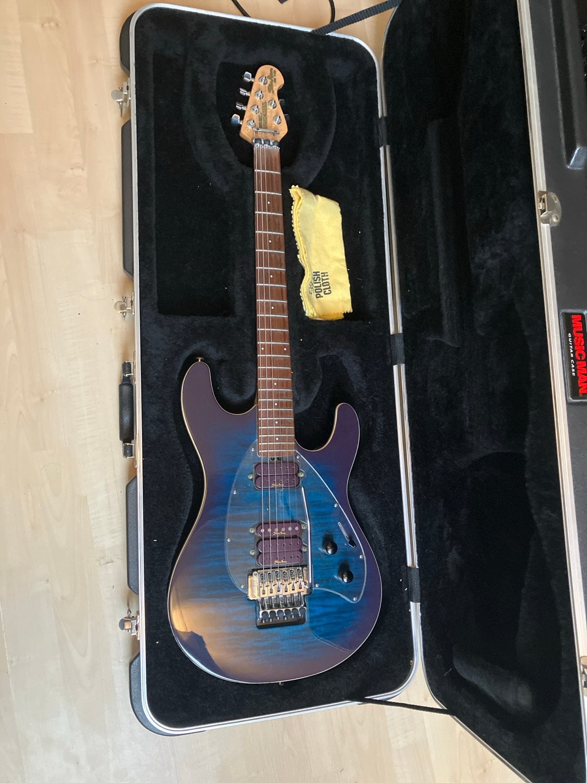 Ernie Ball Music Man  SM-Y2D elektrische gitaar, Ophalen, Gebruikt, Solid body, Overige merken