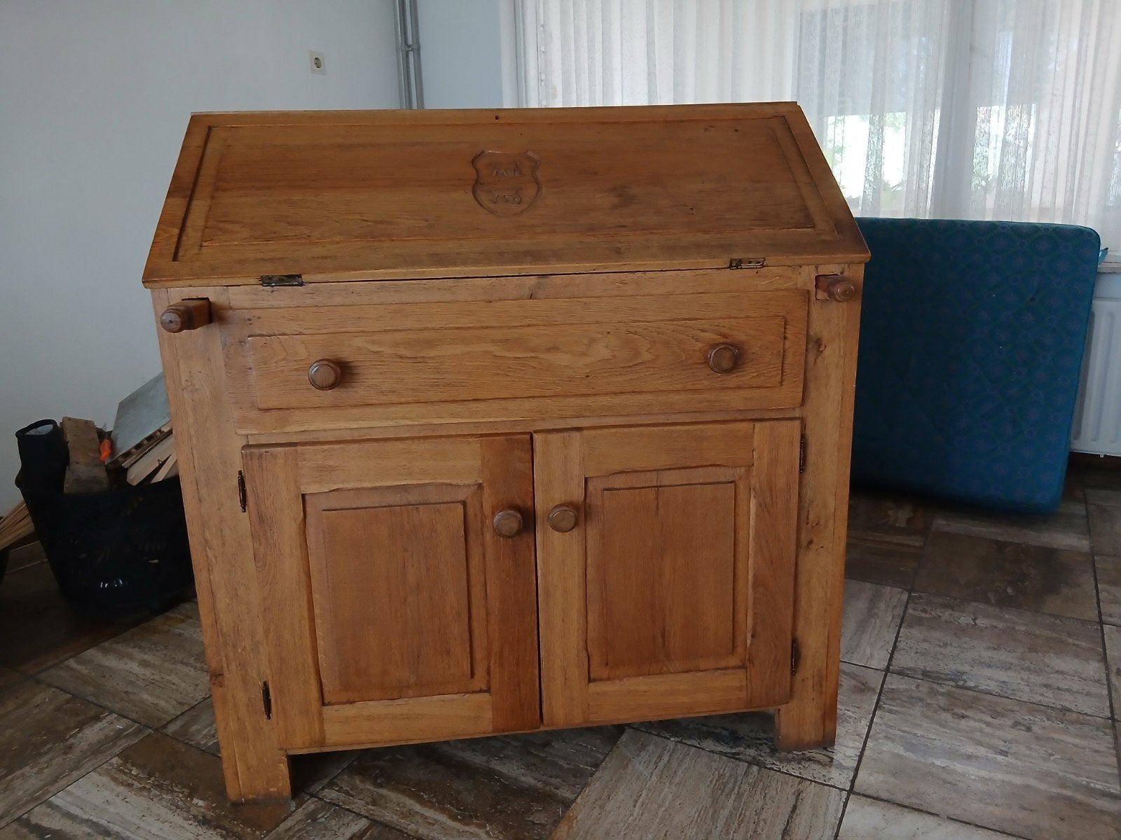 secretaire van eikenhout, Ophalen