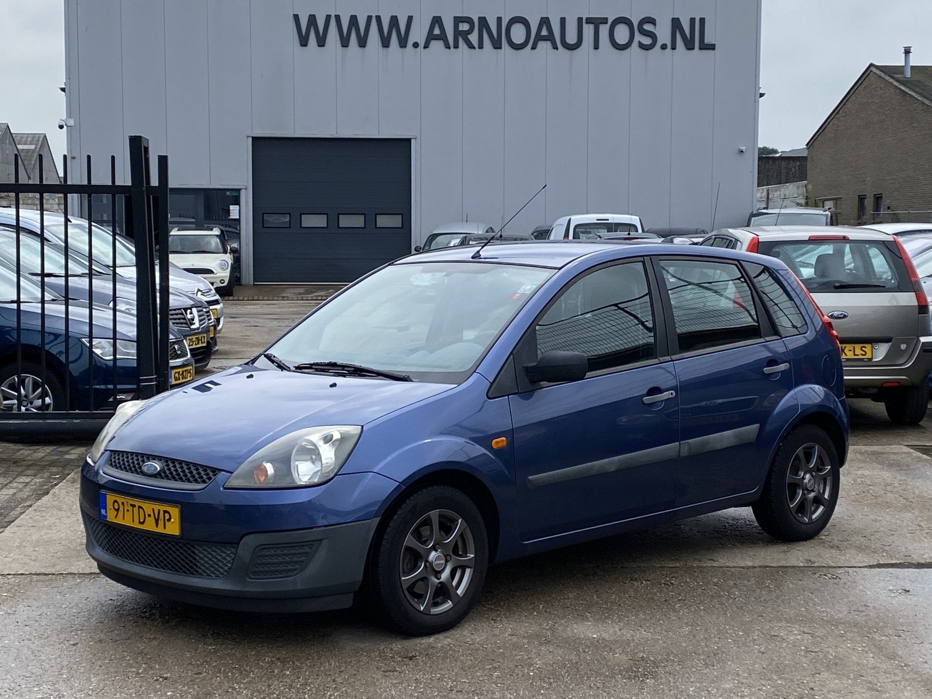 Ford Fiesta 1.3-8V Champion 5-DEURS, AIRCO, STUURBEKRACHTIGI, 1299 cc, Stof, 4 cilinders, Blauw