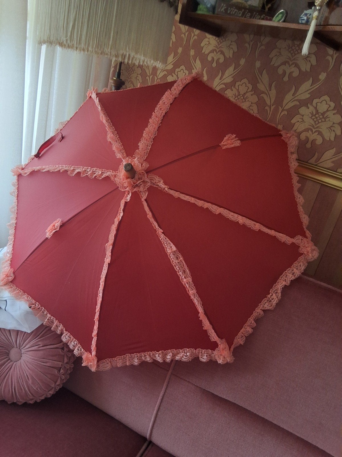 leuke paraplu  oud rose  met lichtrose kant, Ophalen of Verzenden, Zo goed als nieuw, Roze