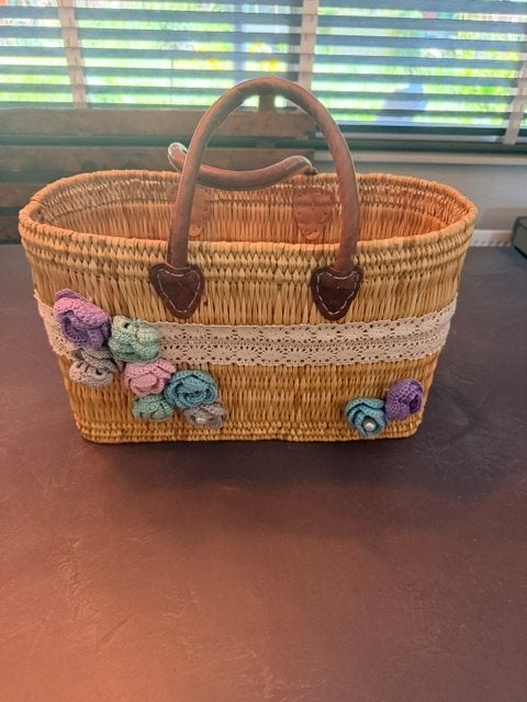 Moderne tas van riet, Sieraden, Tassen en Uiterlijk, Tassen | Damestassen, Ophalen, Zo goed als nieuw, Overige kleuren, Overige typen
