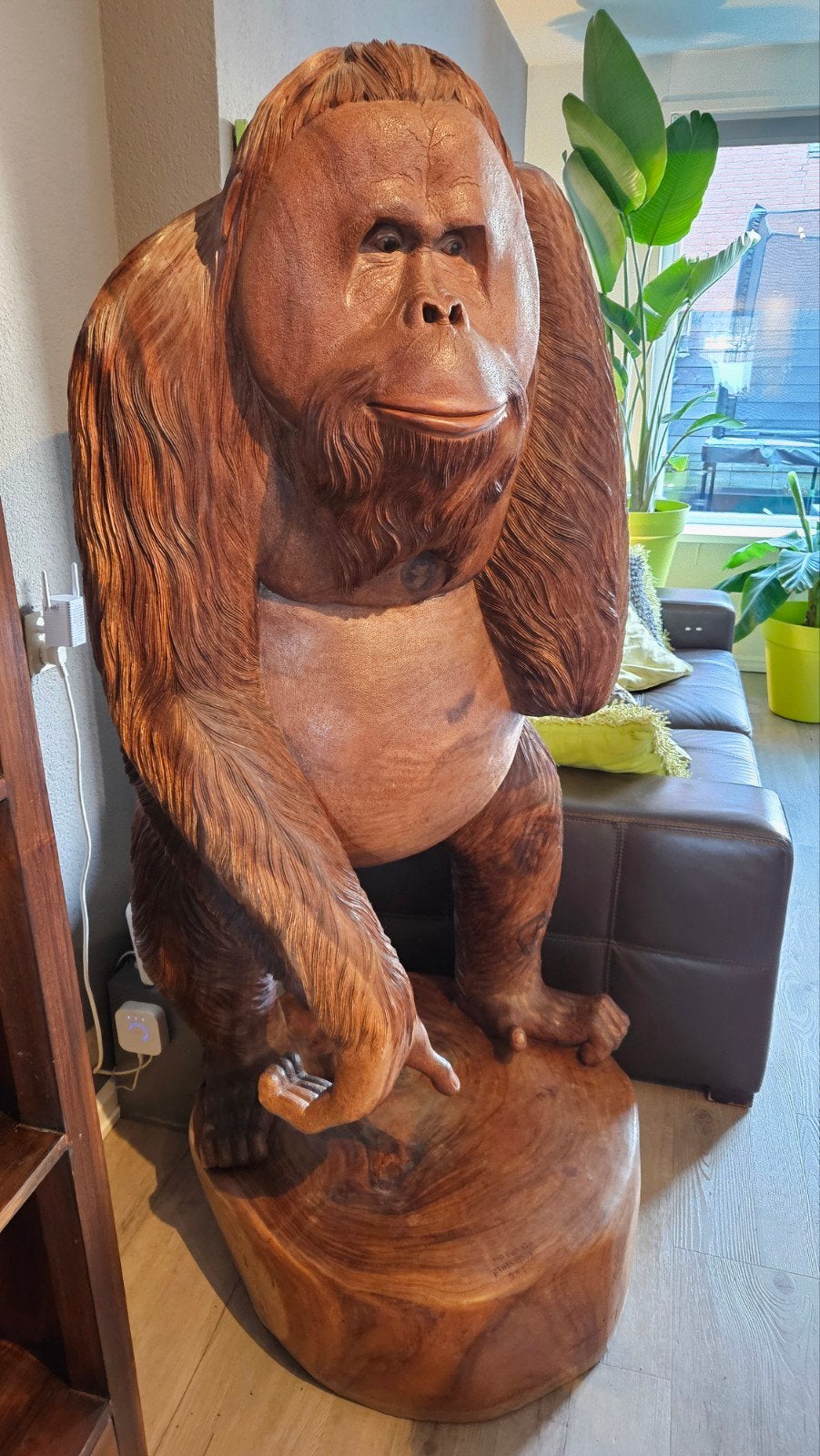 Levensgroot Houten Orang-Oetan Beeld, Unieke Eyecatcher! Aap, Antiek en Kunst, Ophalen, Overige onderwerpen, Houtsnijwerk, Handgemaakt