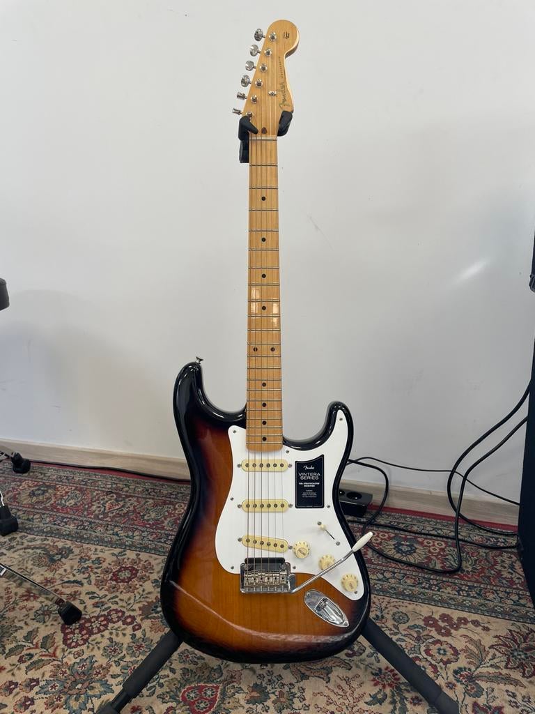 Fender stratocaster vintera modified 50’s, Muziek en Instrumenten, Snaarinstrumenten | Gitaren | Elektrisch, Ophalen, Zo goed als nieuw