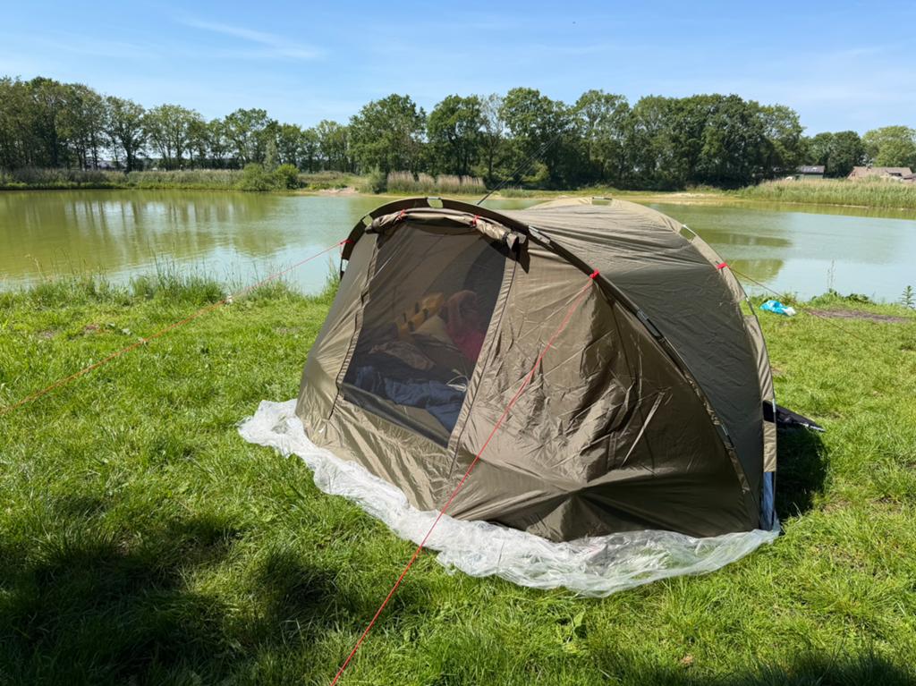 Mooie grote vis tent of kampeer tent, Caravans en Kamperen, Tenten, Ophalen, Zo goed als nieuw