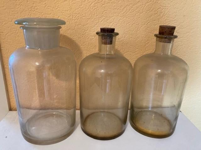 Glazen Apothekers flessen, Ophalen