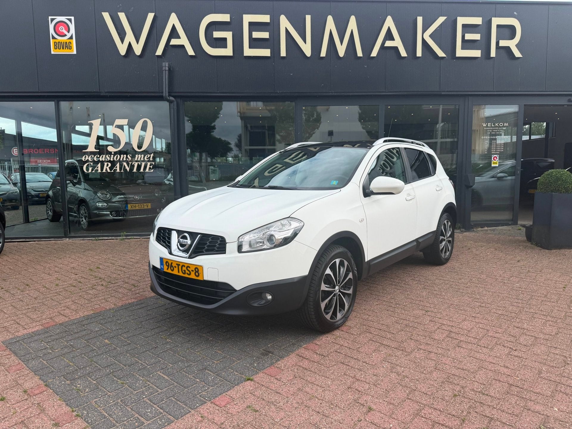 Nissan Qashqai 1.6 Connect Edition Clima|Cruise|Navi|Panoram, Voorwielaandrijving, Euro 5, Stof, Gebruikt