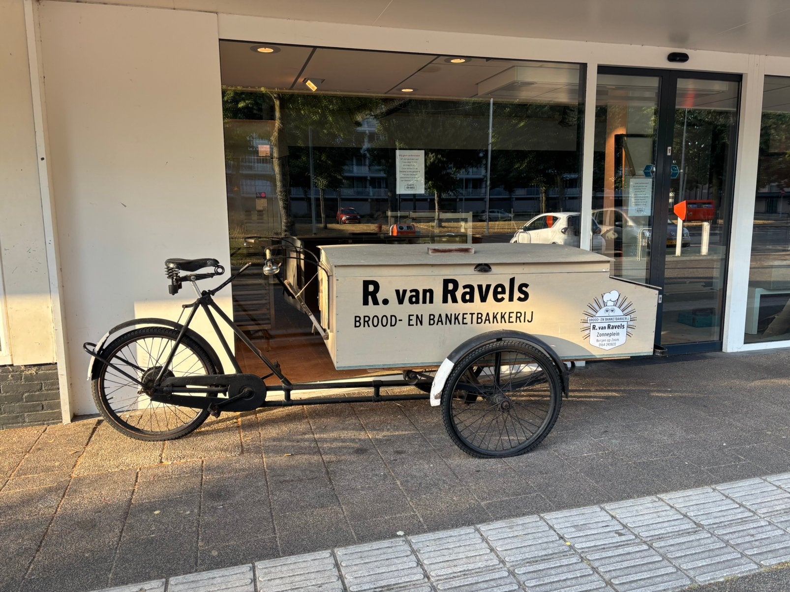 Antieke bakkers bakfiets, Ophalen, Terugtraprem, Gebruikt, Huif