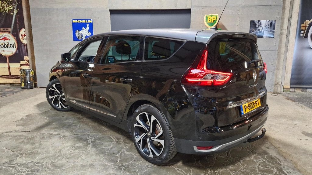 Renault Grand Scénic 1.3 TCe Intens 7p. 140PK Automaat | Ca, Auto's, Renault, 4 cilinders, Zwart, 1332 cc, 750 kg