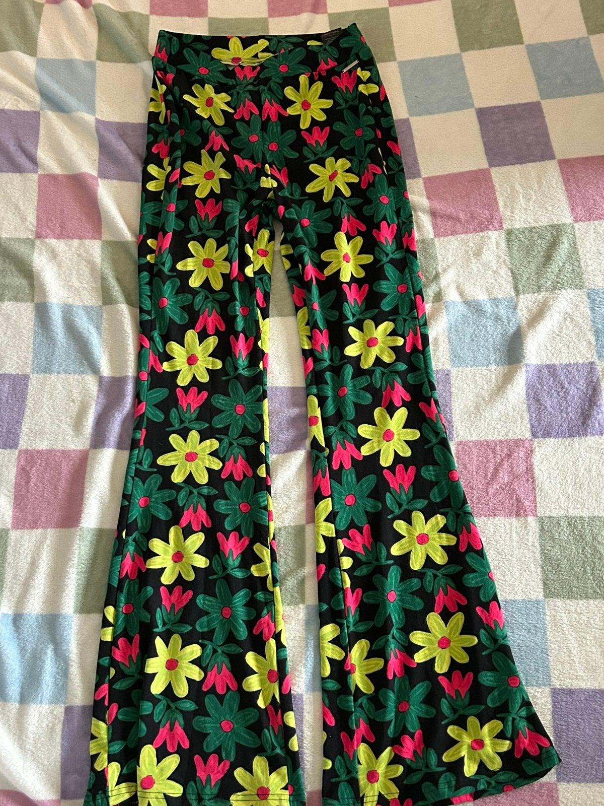 Colourful Rebel flared pants big flower, maat M, Kleding | Dames, Maat 38/40 (M), Overige kleuren, Nieuw, Ophalen of Verzenden