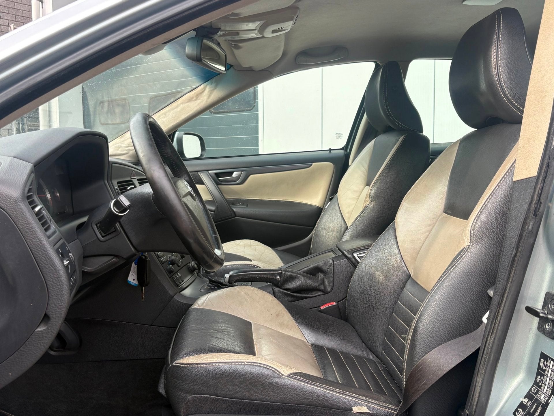 Volvo S60 2.4 D5 185pk Autom. Drivers Ed. Leder Clima Cruise, Auto's, Gebruikt, Zwart, 1494 kg, S60