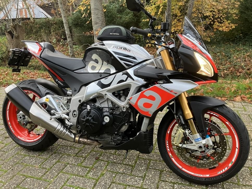 APRILIA TUONO V4 1100 FACTORY 2015 incl garantie en beurt, 997 cc, 2 cilinders, Bedrijf, Onbekend