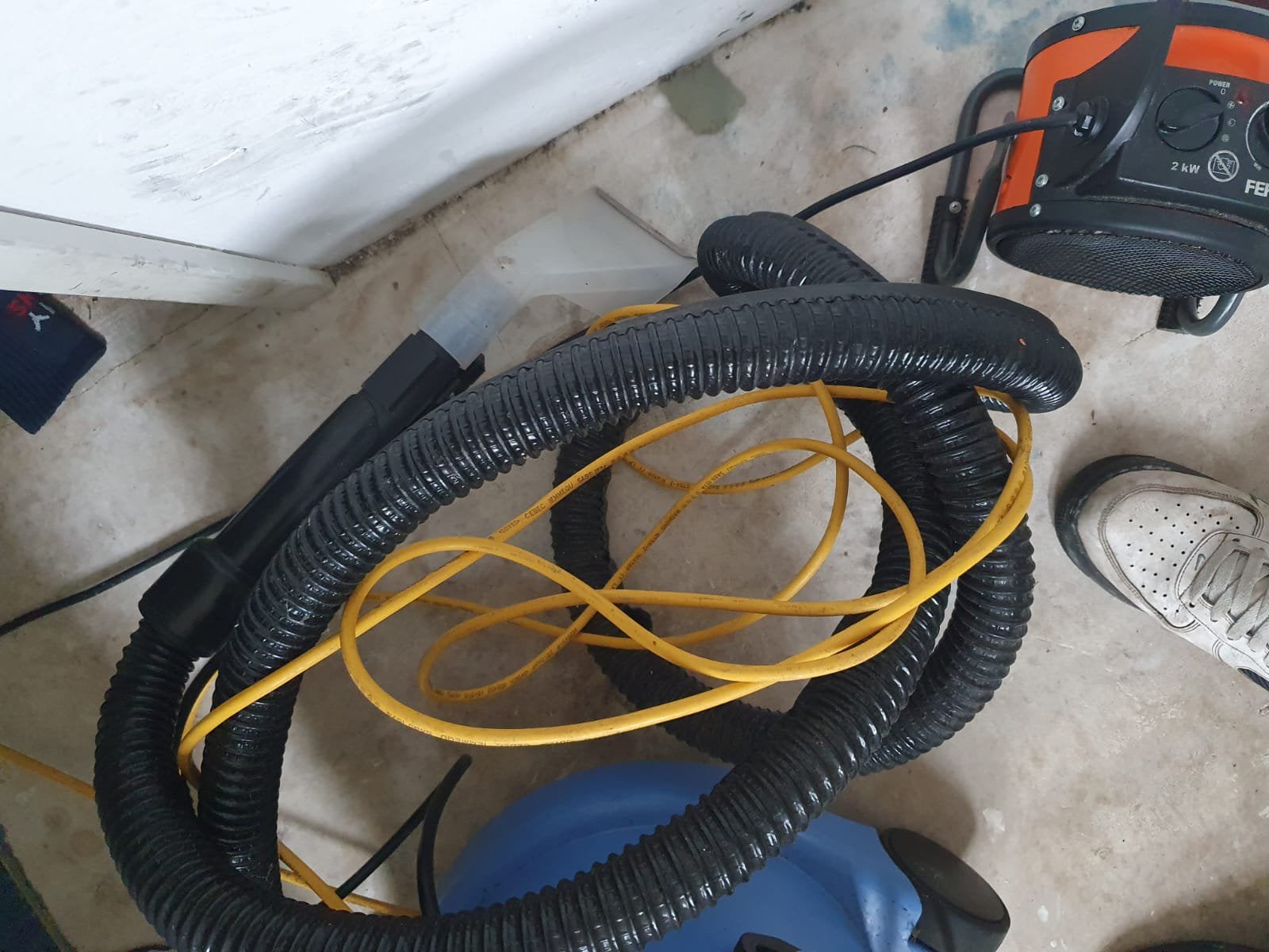 Numatic CT370-2 sproei-extractiereiniger (1000 watt)., Ophalen, Zo goed als nieuw, Elektrisch