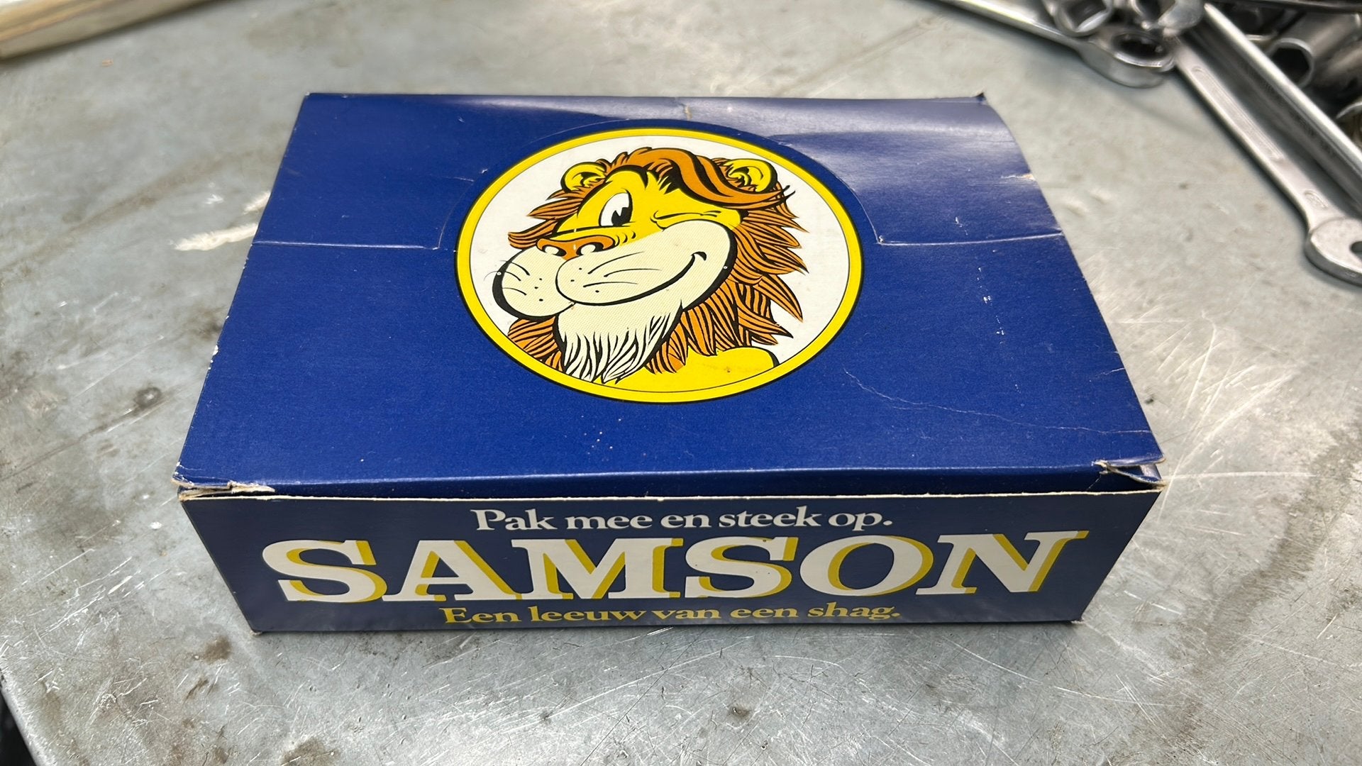 Samson lucifers compleet volle doos in goede staat, Ophalen, Zo goed als nieuw, Luciferdoosjes of -merken