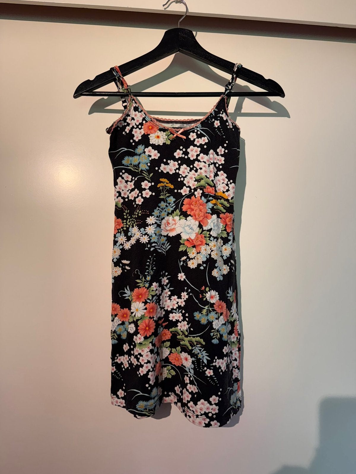 Prachtige gebloemde petit Louie jurk maat 8/128 €5,00 koopje, Kinderen en Baby's, Ophalen of Verzenden, Zo goed als nieuw, Meisje
