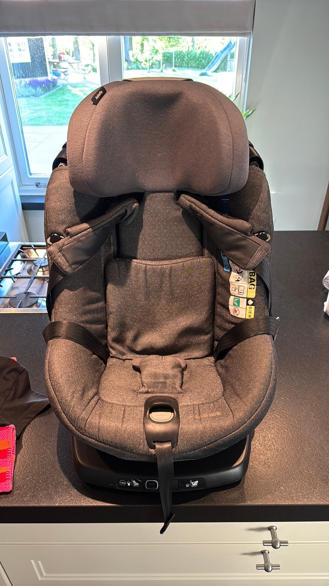 Maxi-Cosi AxissFix Plus i-Size Autostoel - Zo goed als nieuw, Kinderen en Baby's, Autostoeltjes, Ophalen, 0 t/m 18 kg, Verstelbare rugleuning