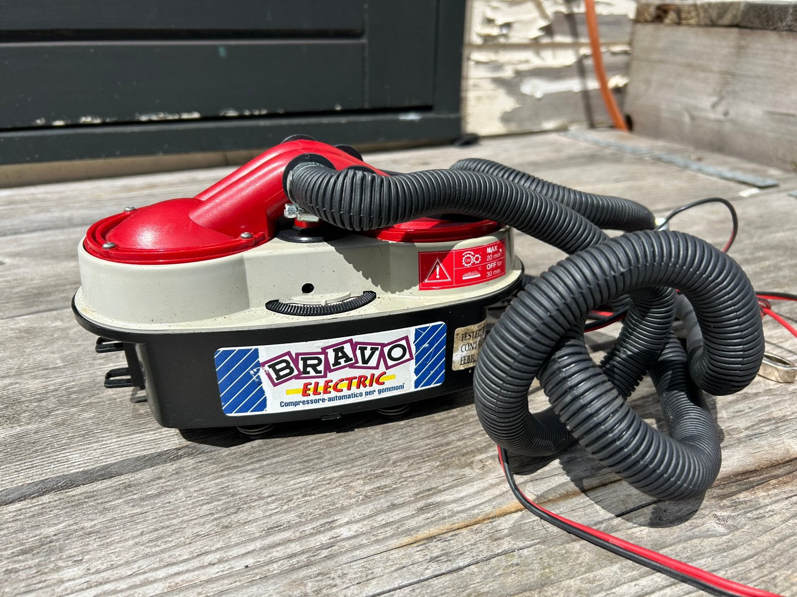 Bravo 12 volt luchtpomp voor rubberboten, Watersport en Boten, Ophalen of Verzenden, Overige typen