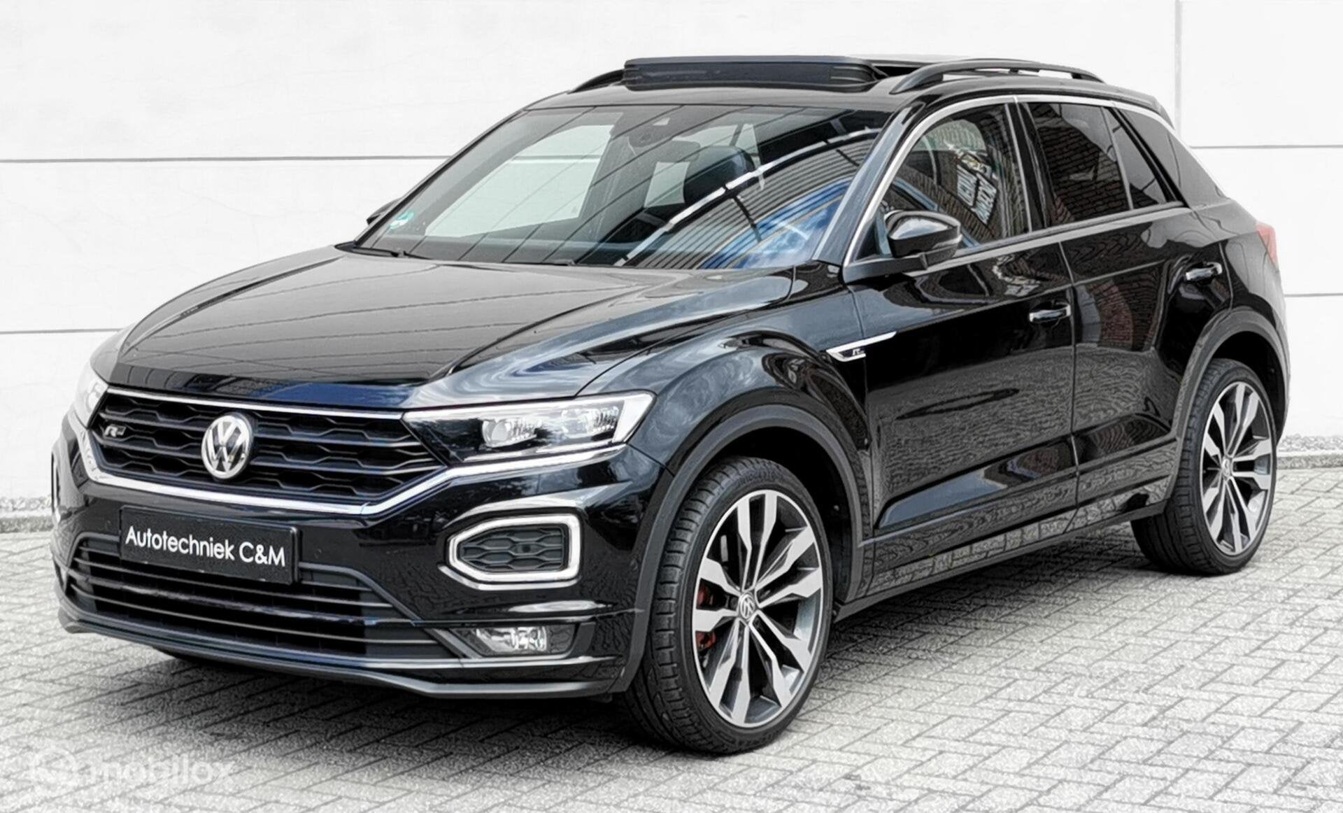 VOLKSWAGEN T-ROC 1.5 TSI R-LINE 150PK/DSG/PANO/CAMERA/ACC/DC, 1498 cc, Zwart, 4 cilinders, 150 pk