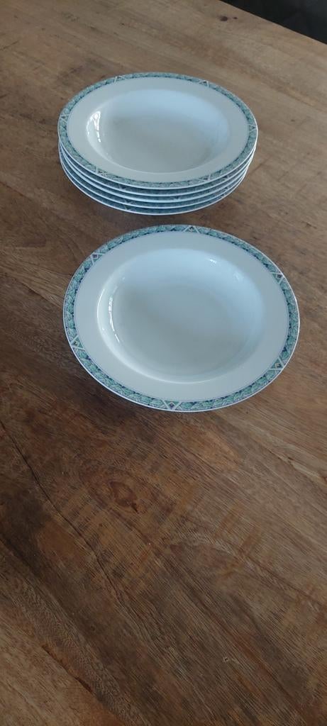 2 diepe borden  23 cm merison arzberg ah porselein, Gebruikt, Ophalen of Verzenden, Bord(en), Overige stijlen