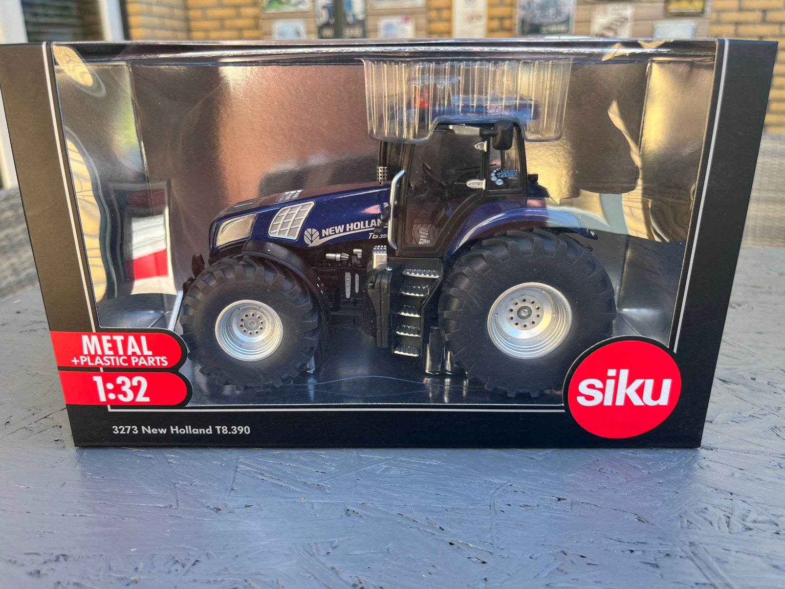 New Holland T8.390 trekker speciale uitgave Siku 3273, Ophalen of Verzenden, Nieuw, Tractor of Landbouw, SIKU