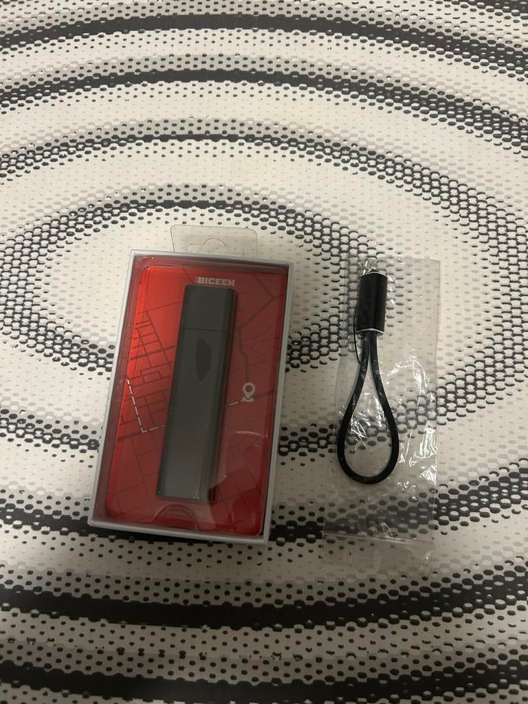 BICEEK Findhoo 100 Power Bank & Apple Find My Tracker, Ophalen of Verzenden, Nieuw