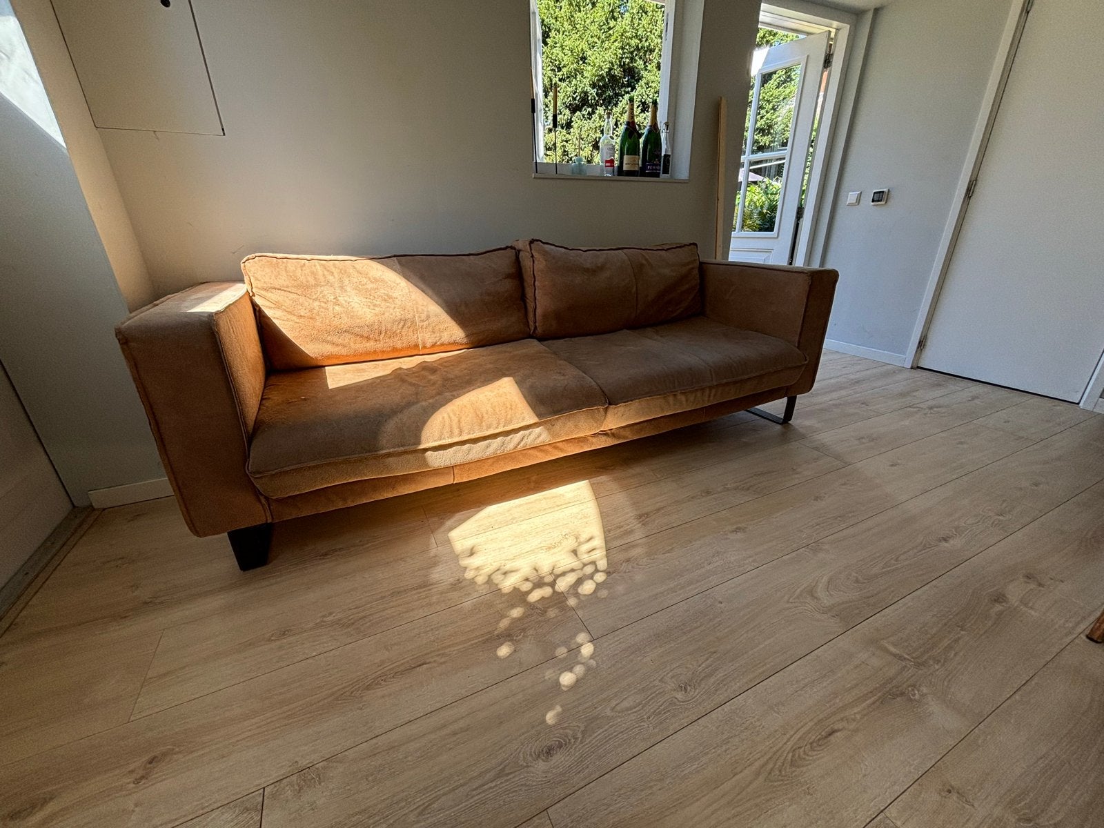 Comfortabele 3-zitsbank met lichte beschadiging, Huis en Inrichting, Banken | Bankstellen, Ophalen, Gebruikt, Driepersoons, 75 tot 100 cm