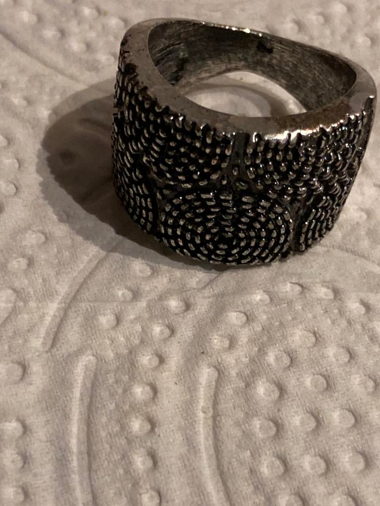 Mooie ring, Ophalen of Verzenden, Zo goed als nieuw, Overige kleuren, Dame
