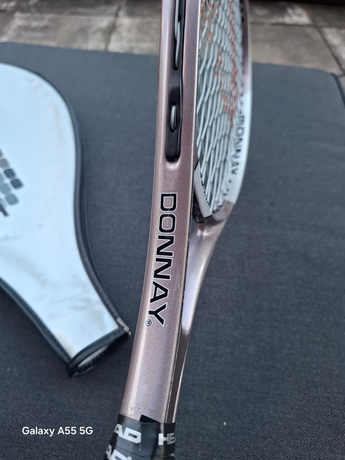 Donnay tennisracket L4 met hoes, Sport en Fitness, Tennis, Gebruikt, Onbekend, raadpleeg de officiële Donnay website voor details.