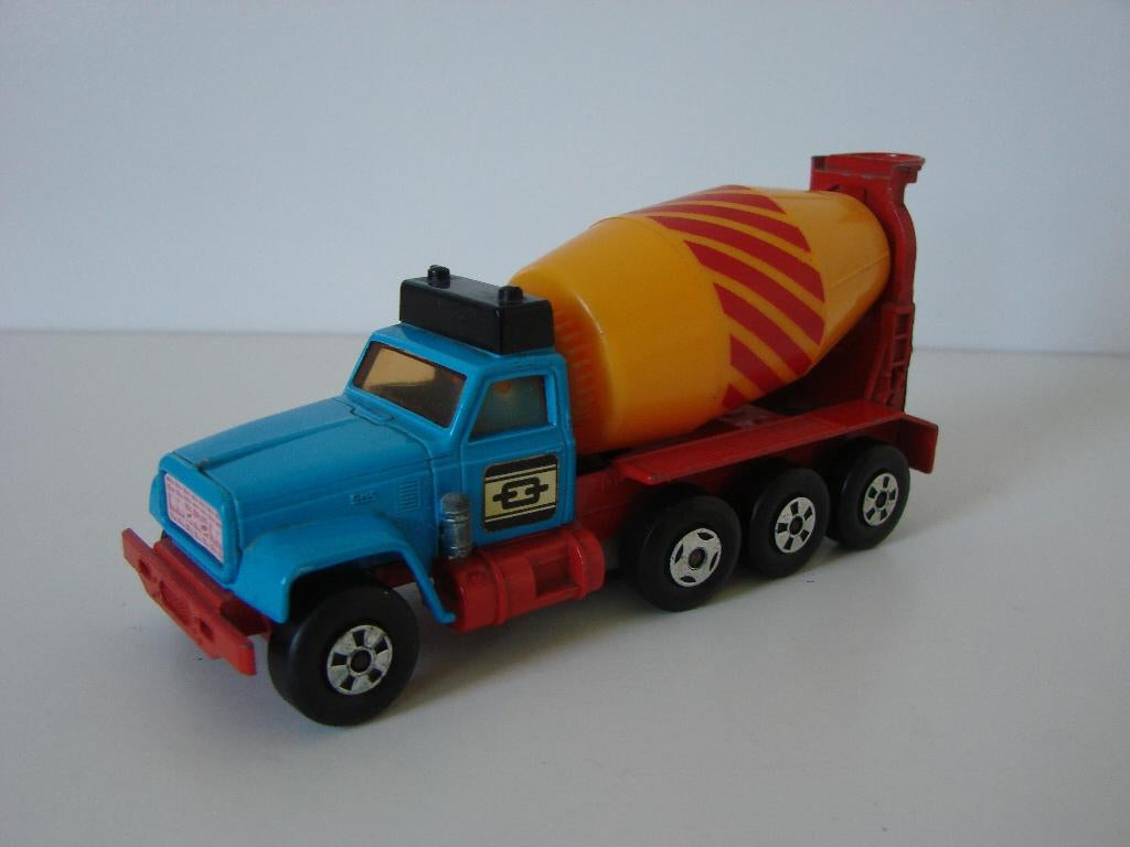Matchbox K6 Super Kings GMC cementmixer uit 1970, Hobby en Vrije tijd, Modelauto's | 1:50, Ophalen of Verzenden, Gebruikt, Bus of Vrachtwagen