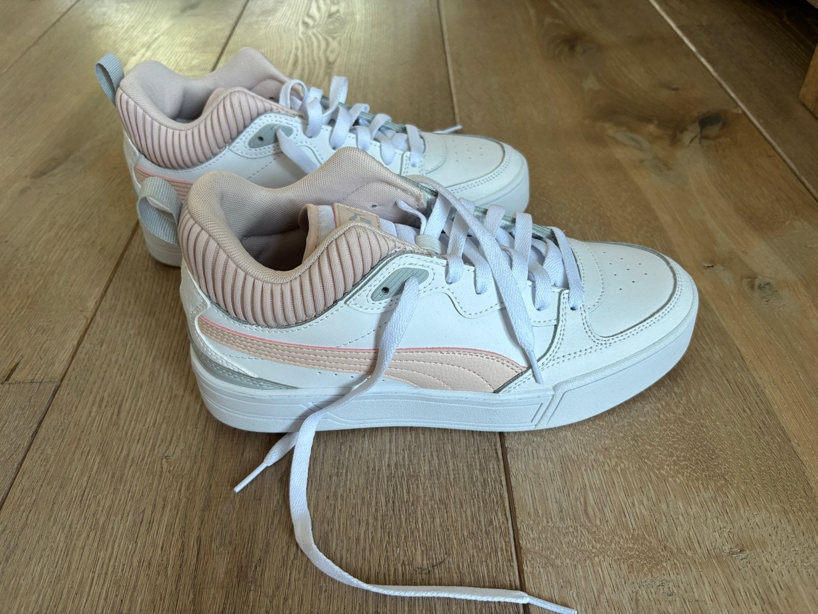 Puma sneakers - Maat 40.5, Ophalen of Verzenden, Nieuw, Wit, Sneakers of Gympen