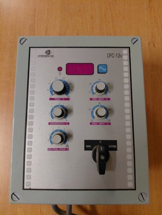 Stienen  DFC-12v, Dieren en Toebehoren, Ophalen, Drinken en Voederen