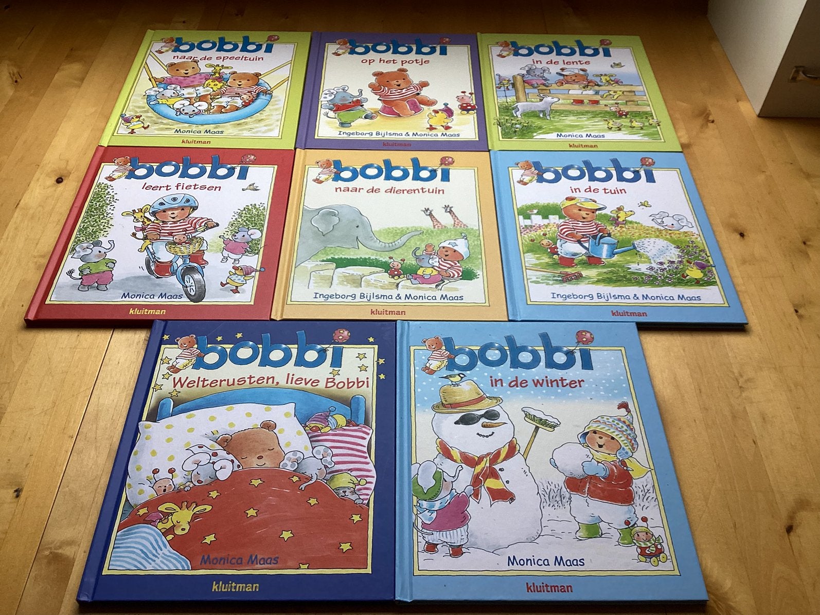 8 bobbi boekjes oa speeltuin/winter/dierentuin groot formaat, Ophalen of Verzenden
