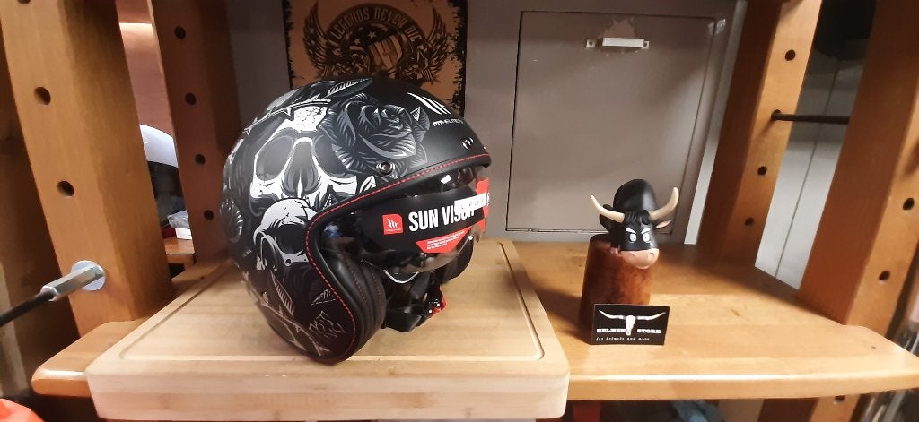 mt breakout helm maat L motor scooter helm brommer helm L, Motoren, Kleding | Motorhelmen, Pascalstraat 6 1704 RD Heerhugowaard