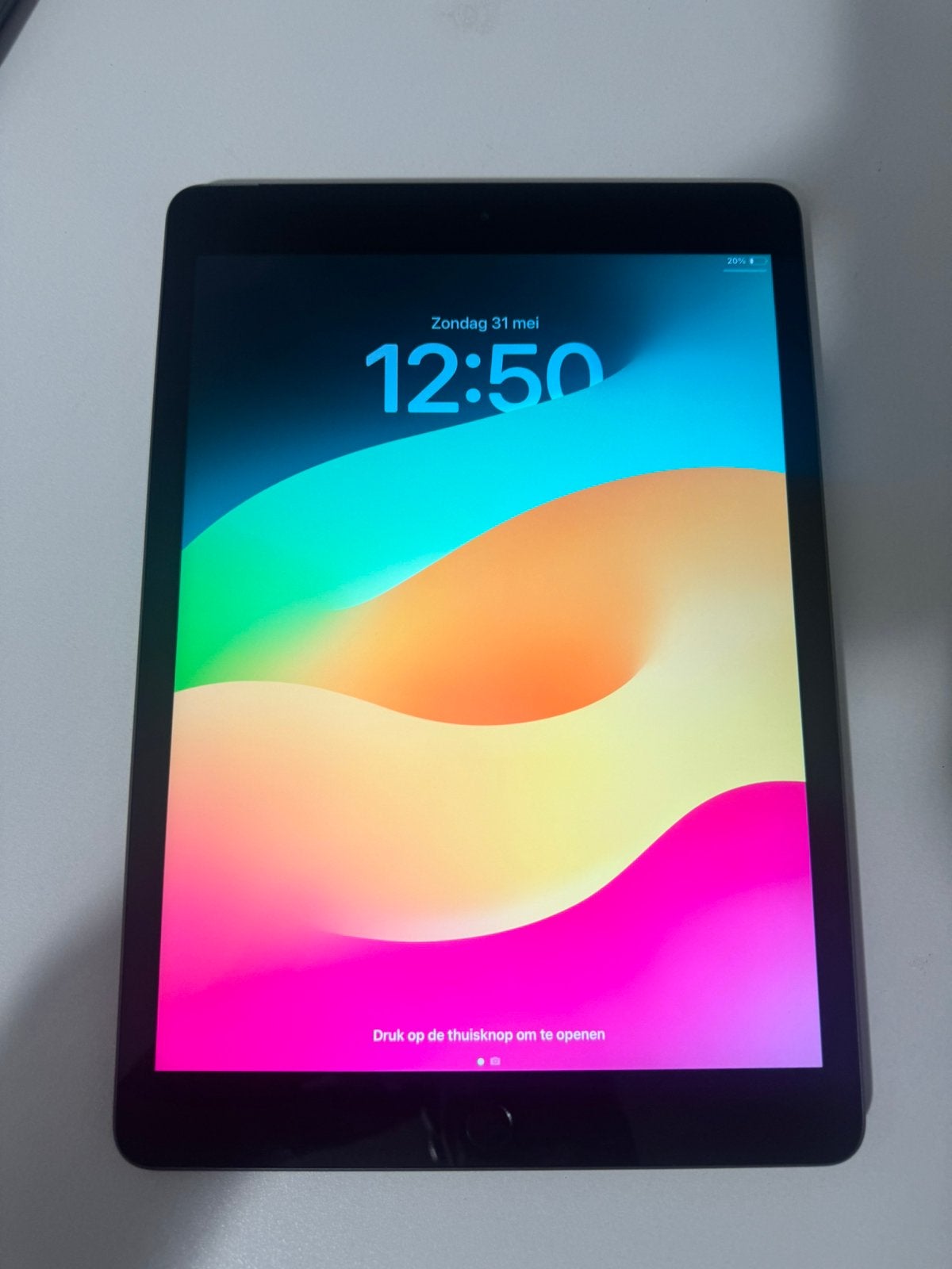 IPAD 7e GENERATIE ECHT ZGAN MET SIMKAART, Computers en Software, Apple iPads, 32 GB, Apple iPad, Zwart, Zo goed als nieuw