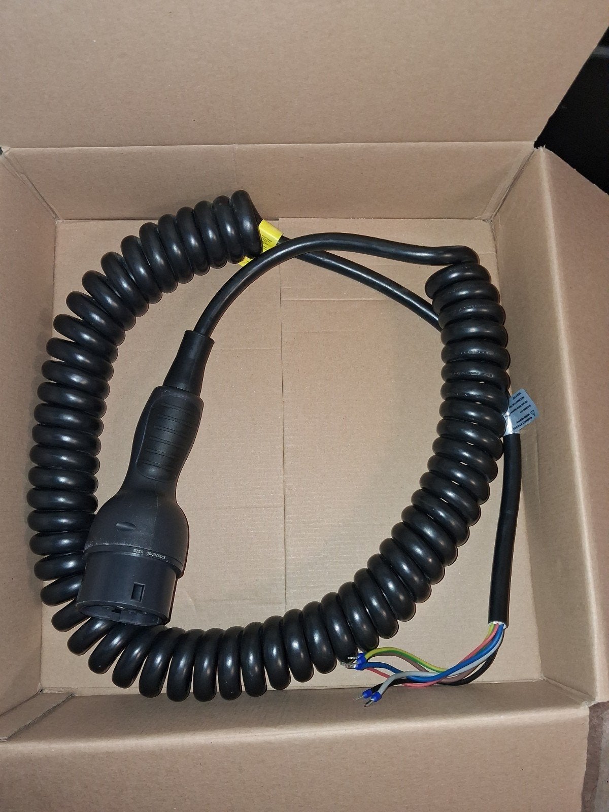 Te koop z.g.a.n. krul laadsnoer PRIJS VERLAAGD !, Auto diversen, Laadpalen, Ophalen, Zo goed als nieuw, Laadkabel