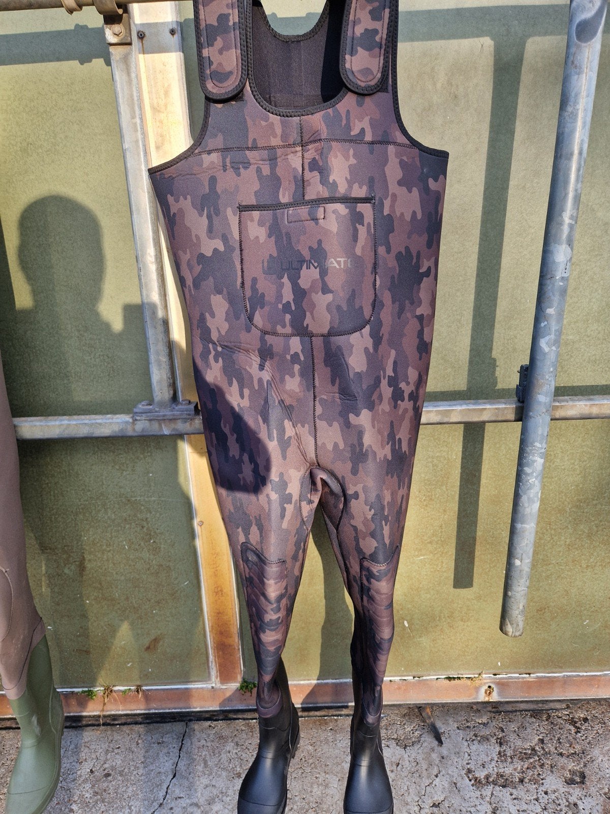 3 neopreen waatpakken en 1 warmte pak voor bellyboat vissen, Ophalen of Verzenden, Nieuw, Kleding