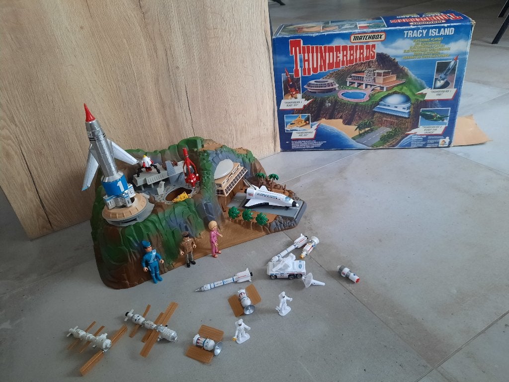 Thunderbirds Tracy iland, Verzamelen, Ophalen, Gebruikt